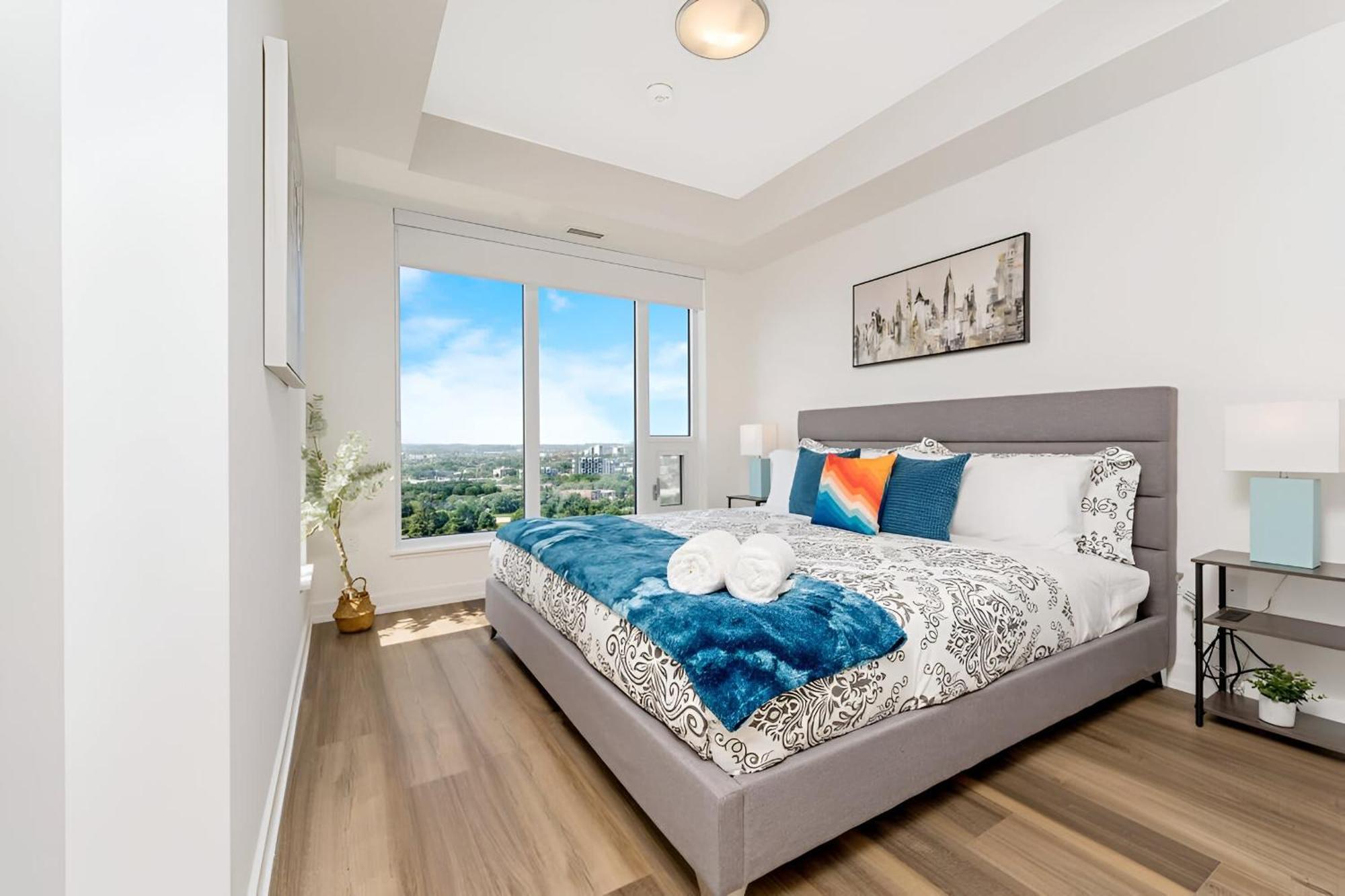Newly Built Condo With Amazing Views Китченер Экстерьер фото