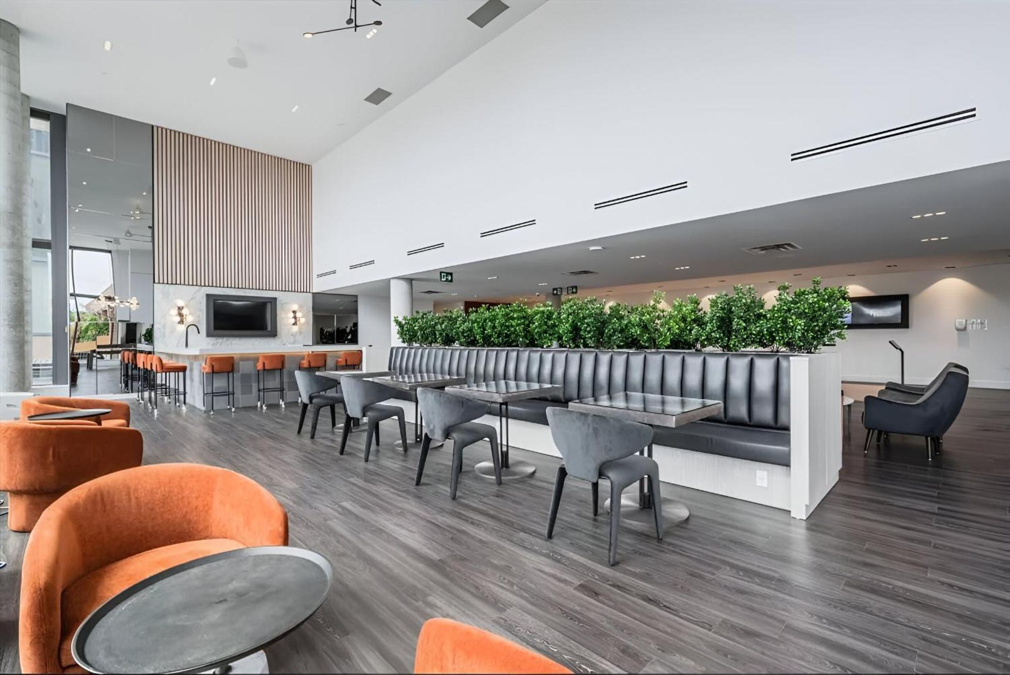 Newly Built Condo With Amazing Views Китченер Экстерьер фото